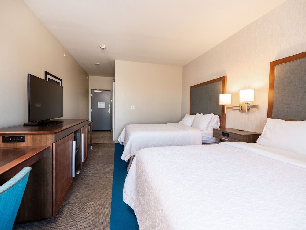Flag Point Inn & Suites Pratt by FairBridge Standard Two Queen Room 2