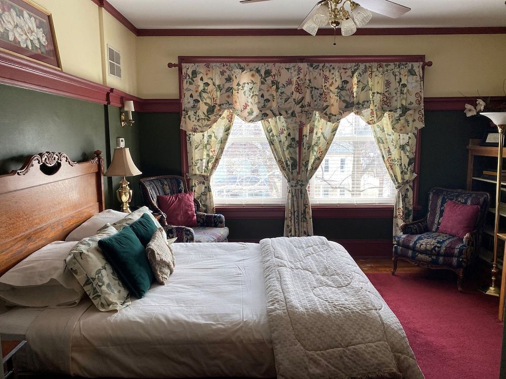 Room, 1 Queen Bed, Non Smoking (Magnolia)