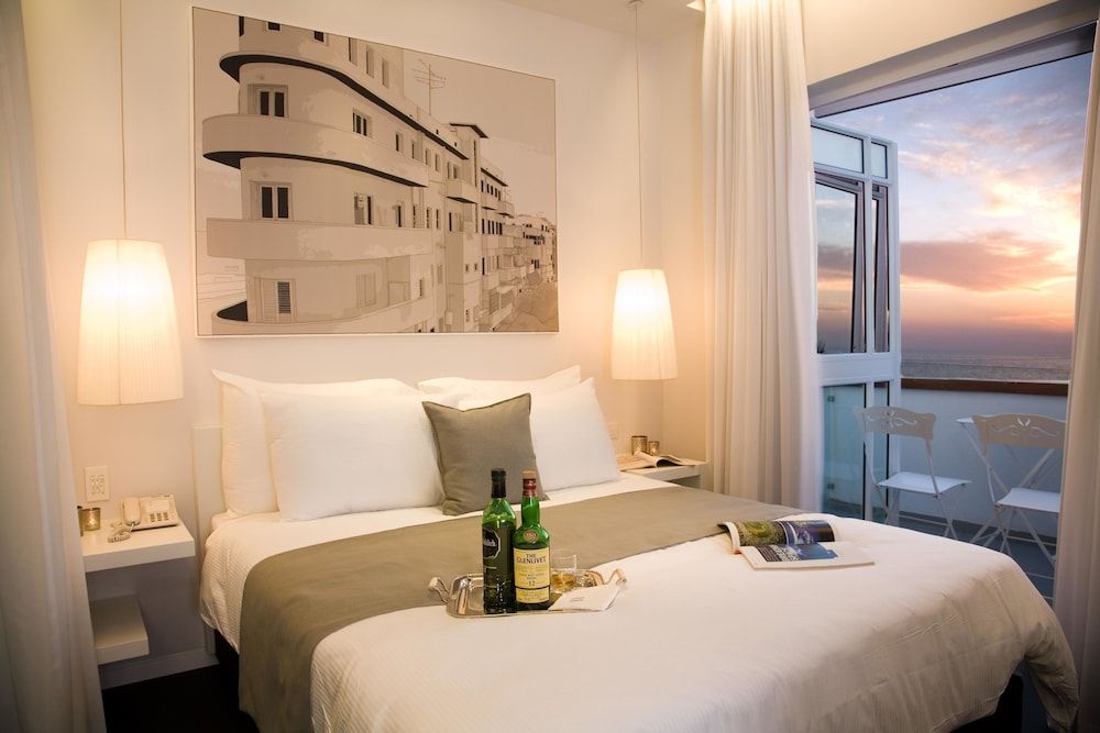 undefined Gordon By The Beach 10