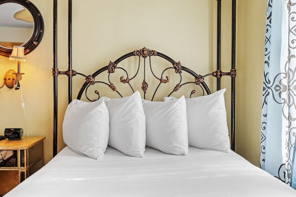 undefined Fitzgerald Hotel 4