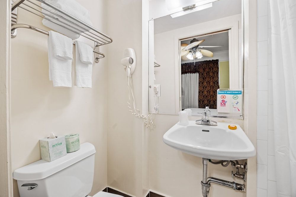 undefined Fitzgerald Hotel 10