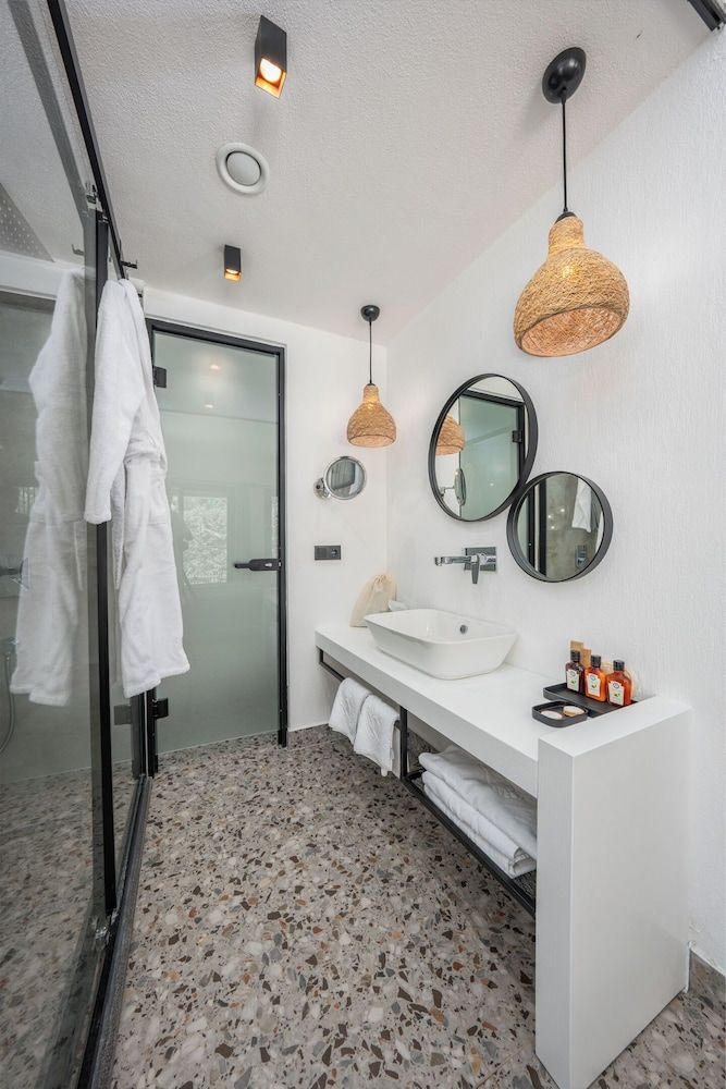 Oludeniz Blu Luxury Unique Hotel - Adults Only Deluxe Double Room, 1 King Bed 7