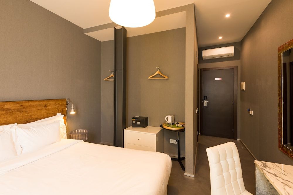 Alfama - Lisbon Lounge Suites Standard Double or Twin Room 10