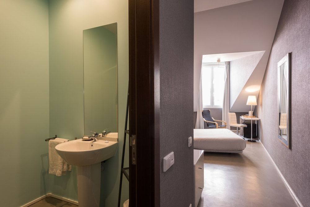 Alfama - Lisbon Lounge Suites Standard Double or Twin Room 19