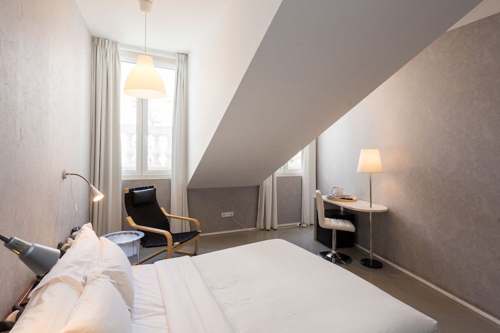 Alfama - Lisbon Lounge Suites Standard Double or Twin Room 9