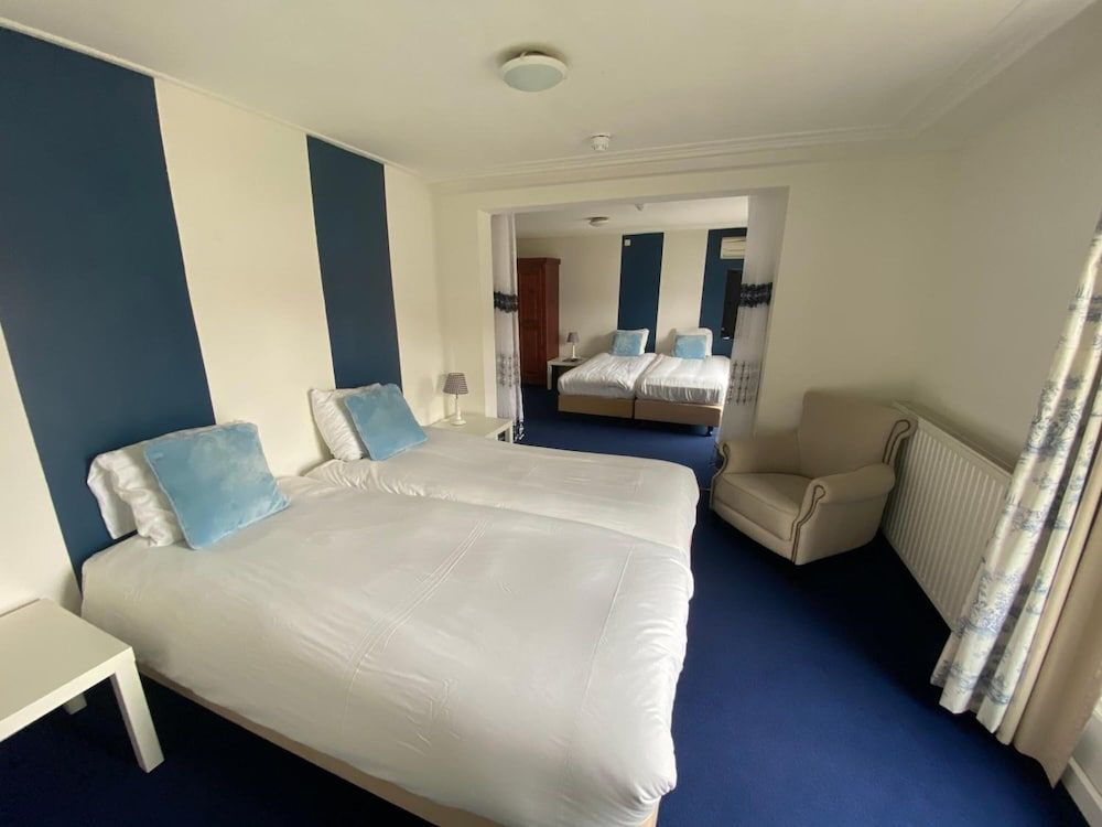 Hotel Bridges House Family Room