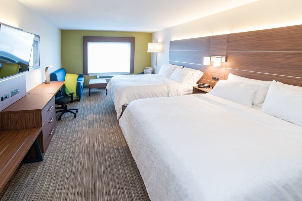 Suite, Multiple Beds