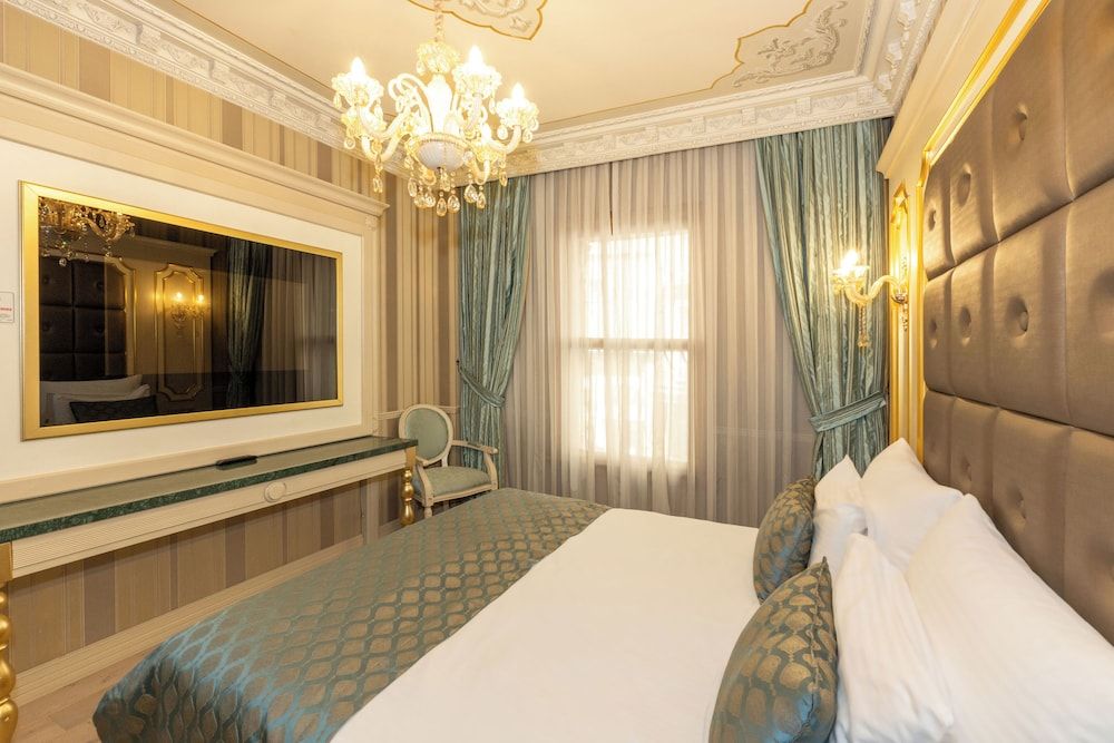 Meserret Palace Hotel Deluxe Double or Twin Room 3