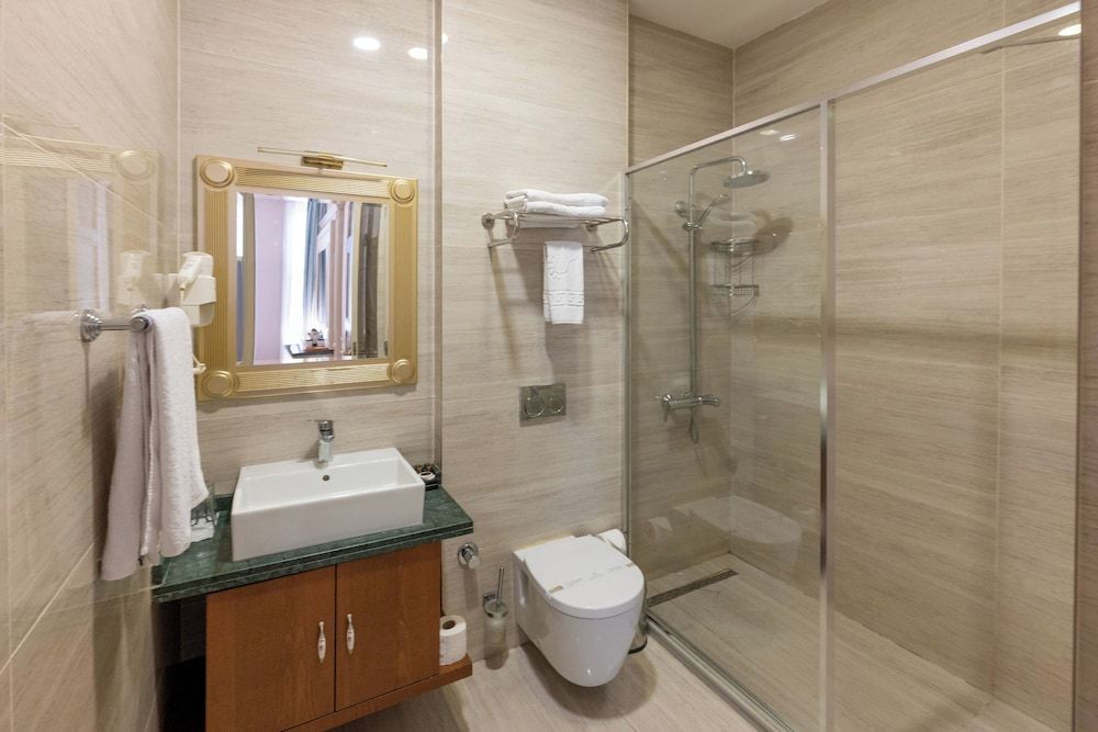 Meserret Palace Hotel Deluxe Double or Twin Room 8