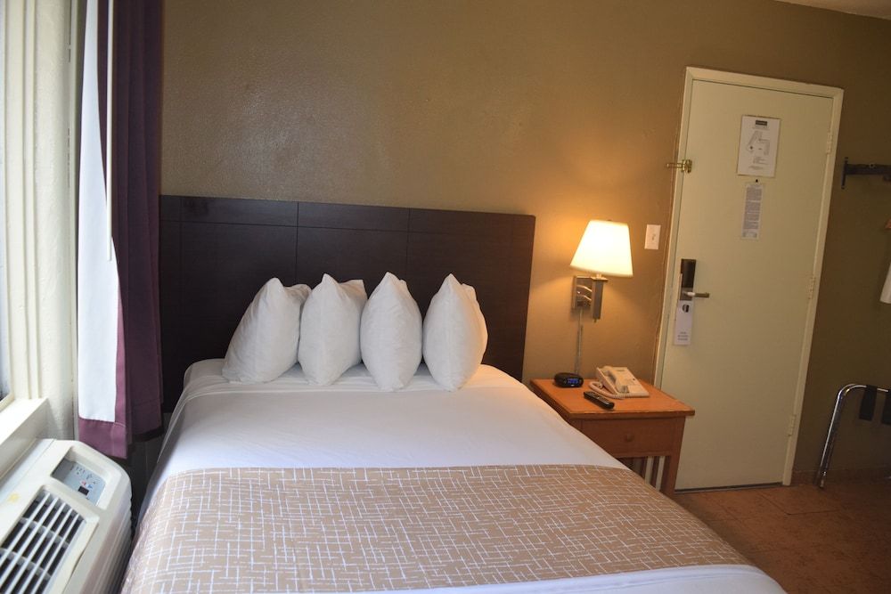 undefined SF Central Hotel 4