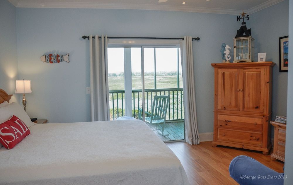 Standard Room, 1 King Bed, Non Smoking (Live Oak)