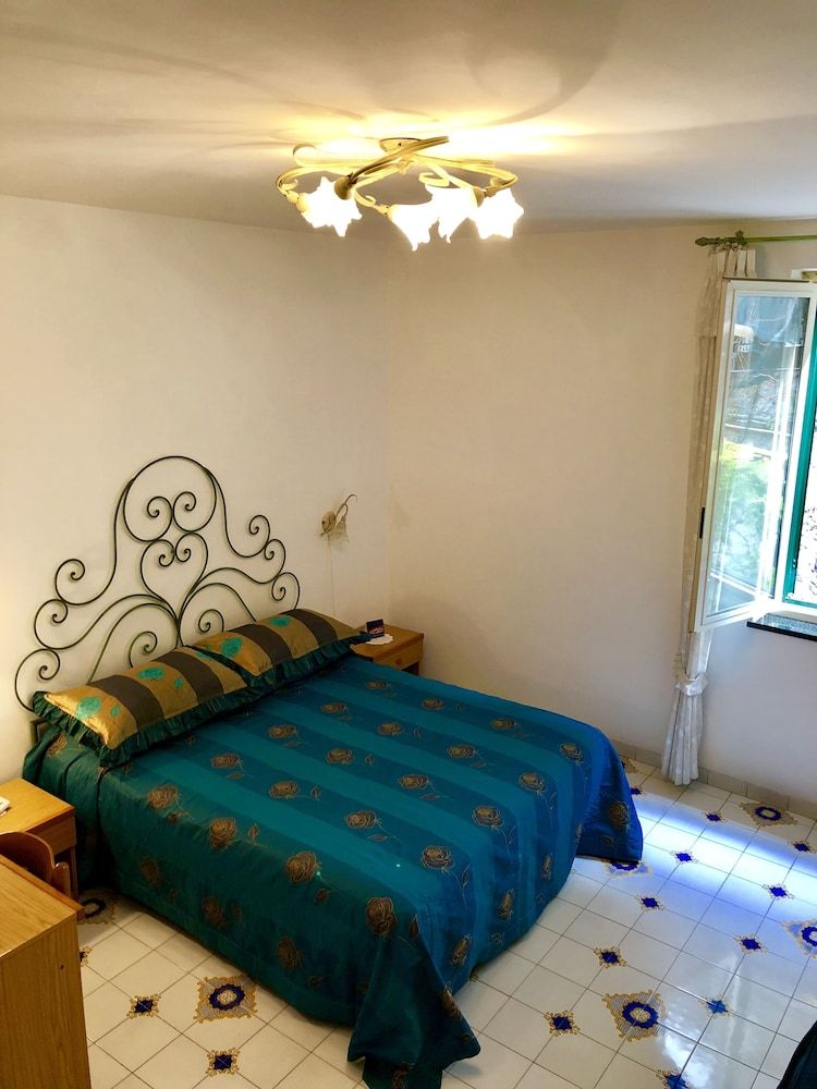 Alfonso a Mare Standard Double Room 2
