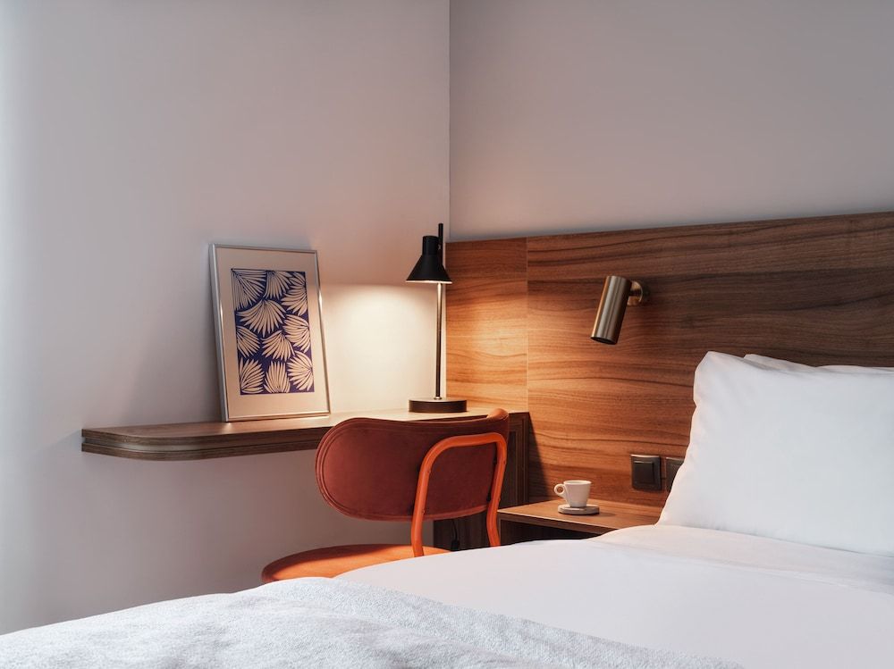 The Newel Acropolis Deluxe Studio Suite, City View 2