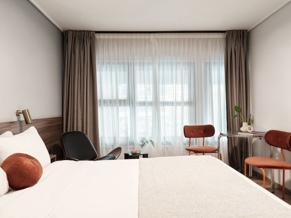 undefined The Newel Acropolis 5