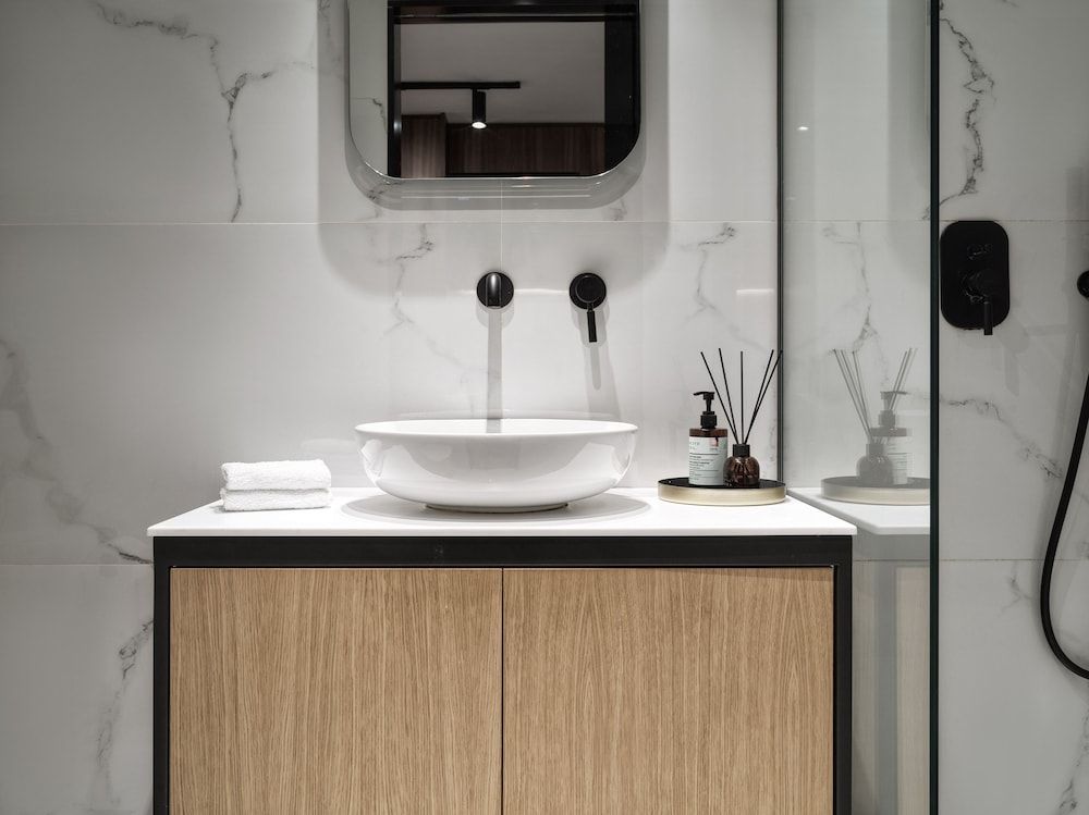 The Newel Acropolis Classic Suite 2