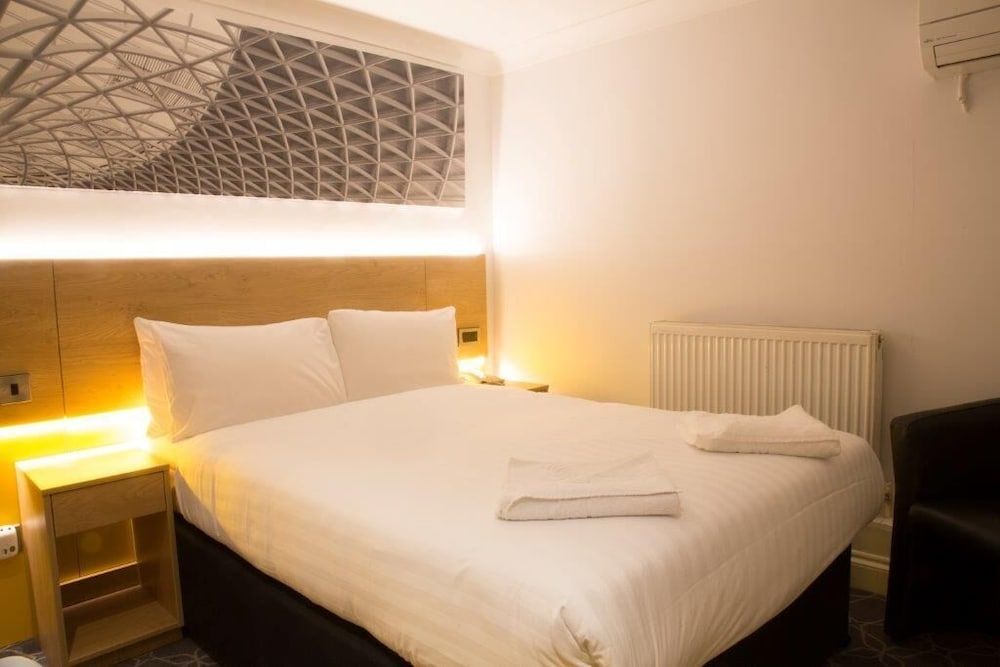 undefined The Suites- St Pancras Hotel Group 10