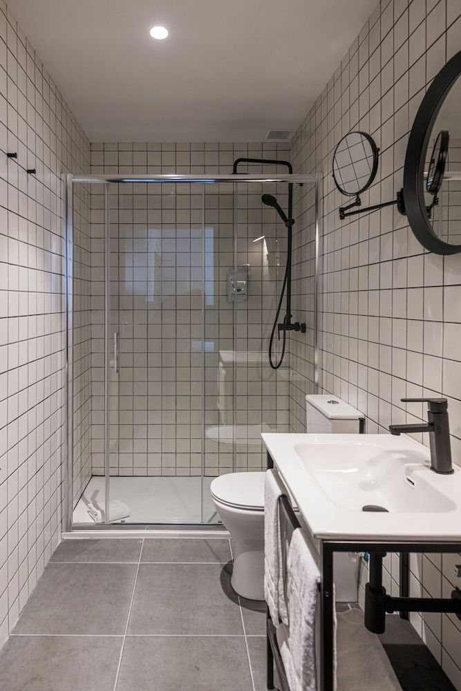 BYPILLOW San Mamés Economy Double Room 5