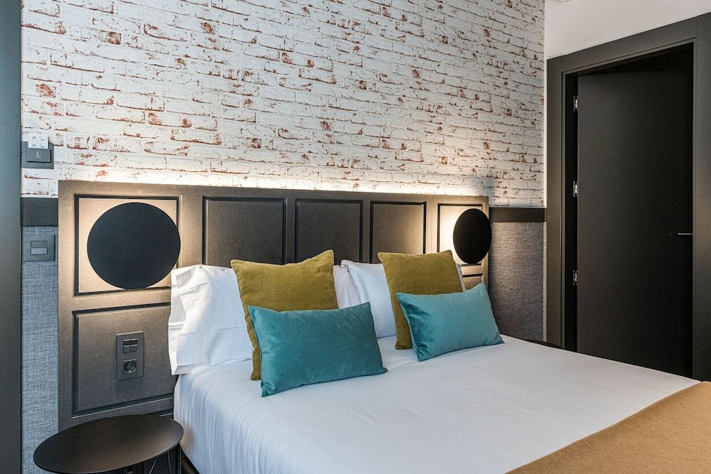 BYPILLOW San Mamés Economy Double Room 2