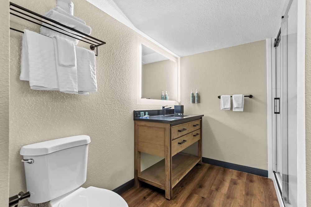Best Western Downtown Casper Hotel Family Suite, Multiple Beds, Non Smoking (with Sofabed) 5