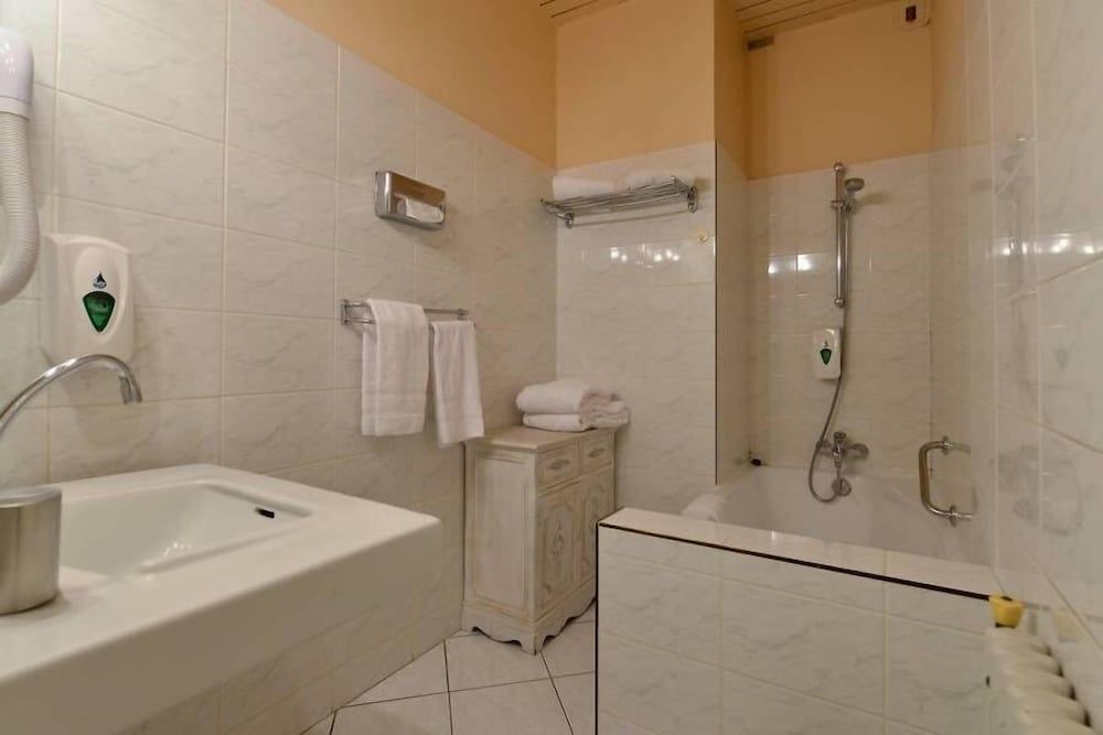 Hotel de France Prestige Twin 3