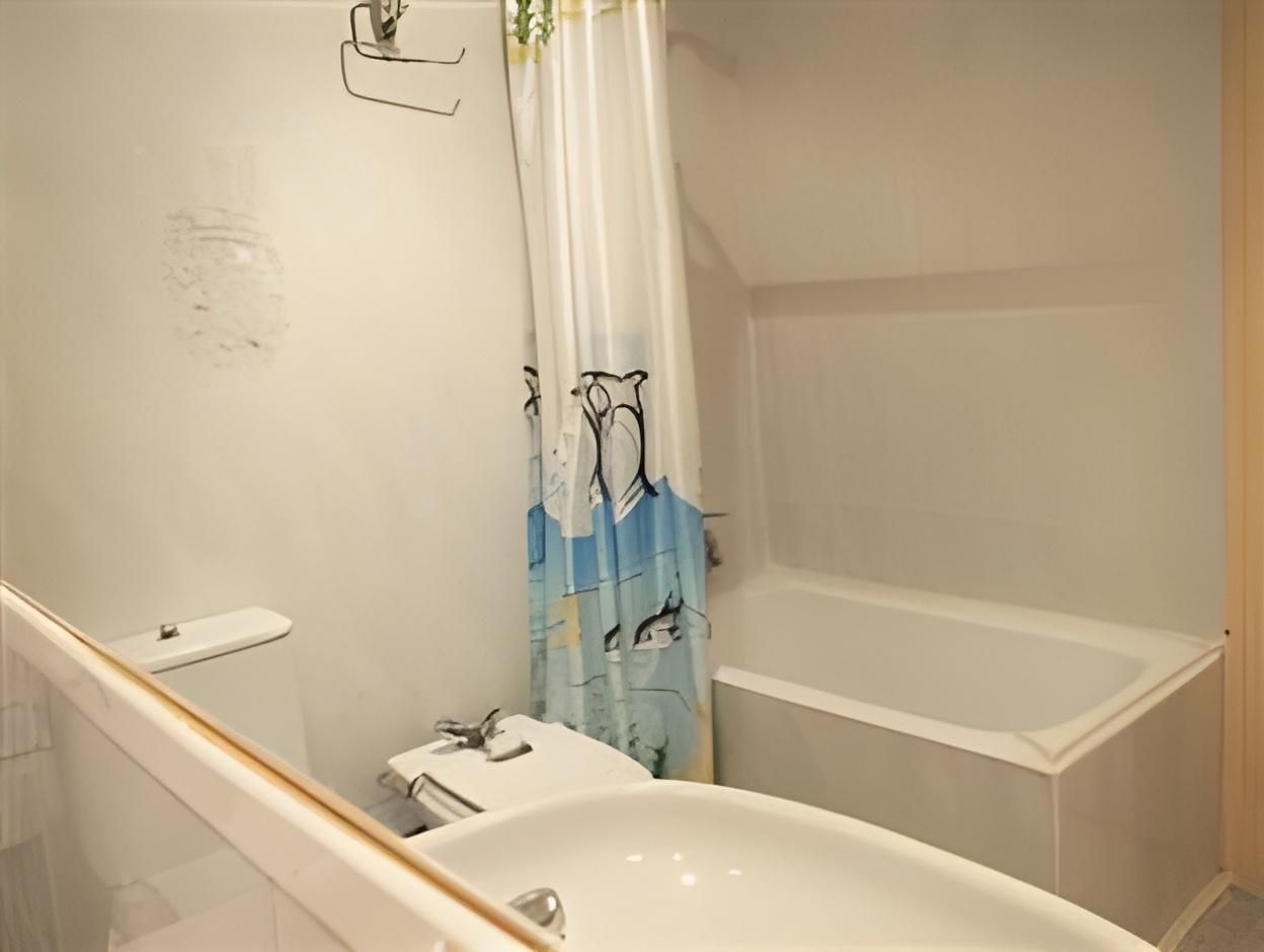 Double or Twin with Private Bathroom