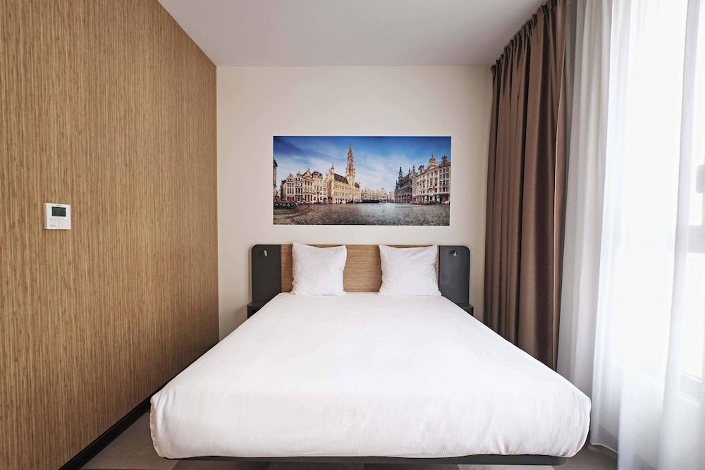 undefined easyHotel Brussels City Centre 7