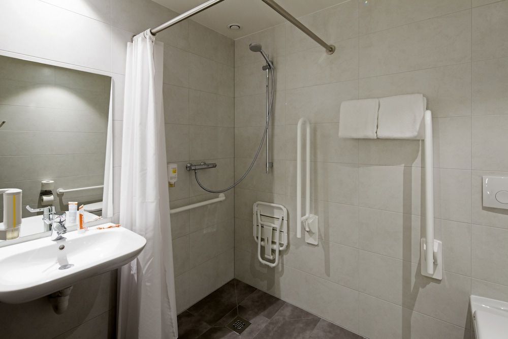 undefined easyHotel Brussels City Centre 9