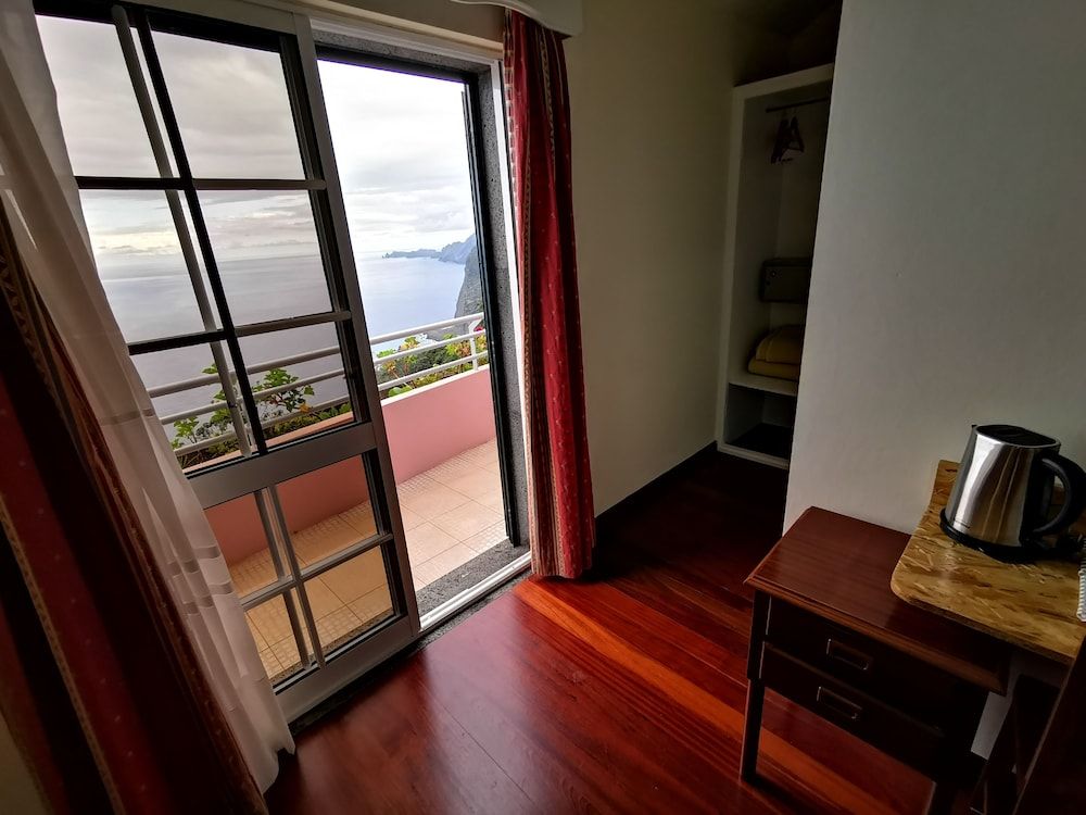 Santana in Nature Bed & Breakfast Panoramic Double Room, Sea View 13