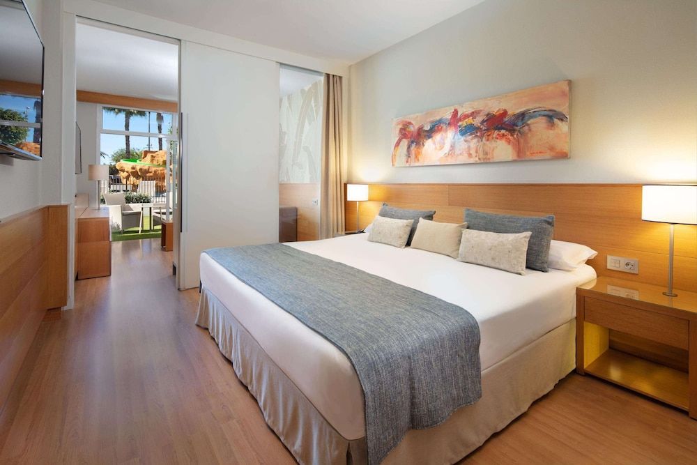 Junior Suite, Garden View (2 adults and 2 children)