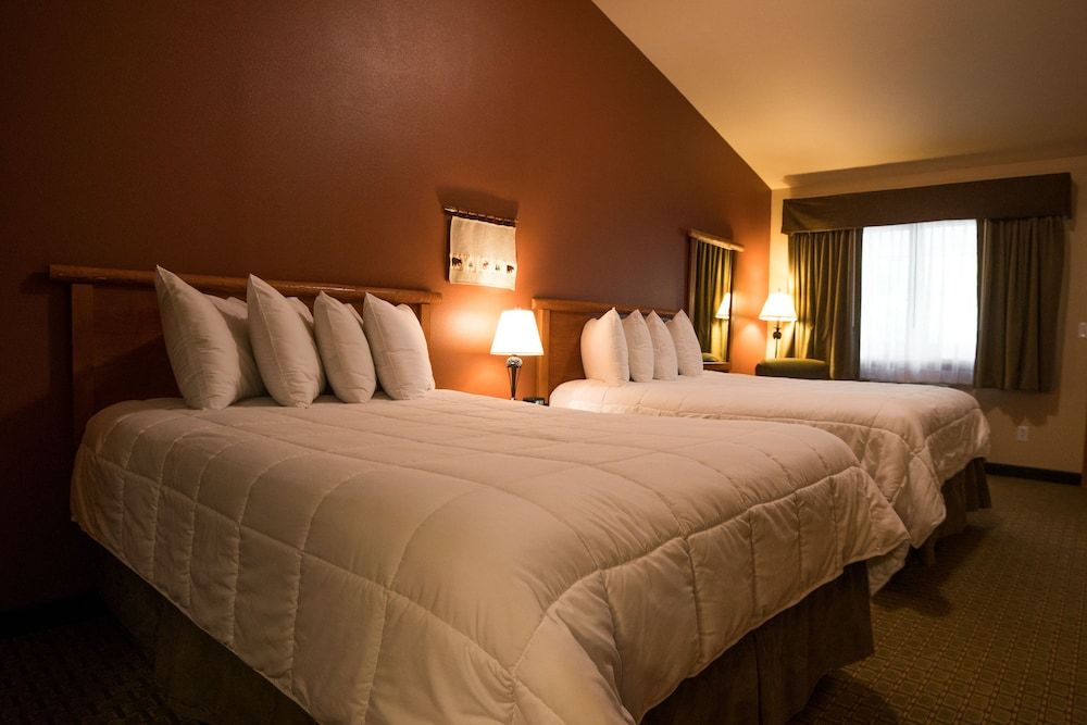 Deluxe, 2 Queen, River View, Balcony/Patio