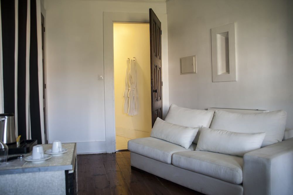 Oporto Loft Family Double Room, Balcony 5