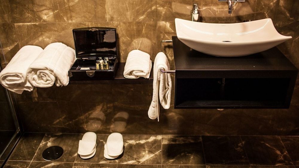 Oporto Loft Deluxe Double Room 3