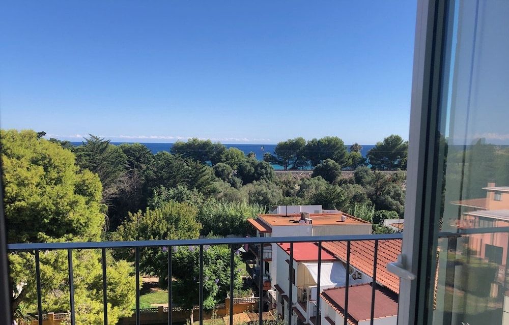 Nuria Hotel Double or Twin Room, Balcony, Pool View 3