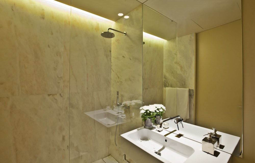 Lisbon Five Stars Apartments 8 Building Deluxe Apartment, 2 Bedrooms, River View 14