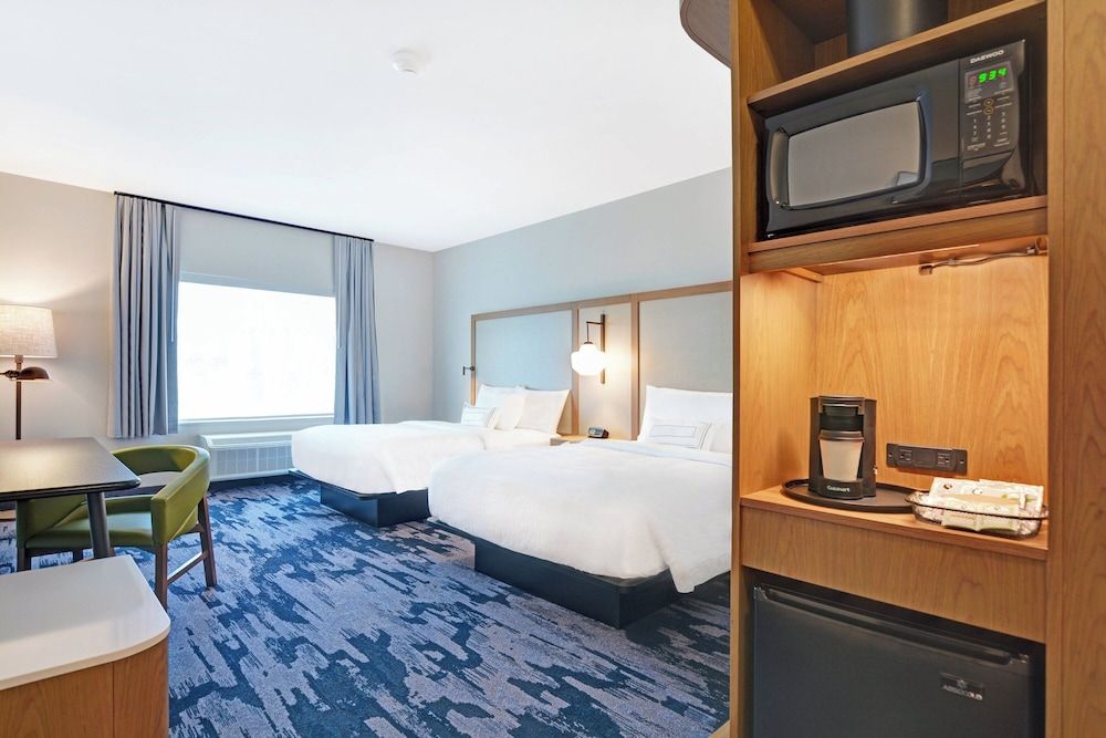 Room, 2 Queen Beds, Non Smoking (Hearing Accessible)