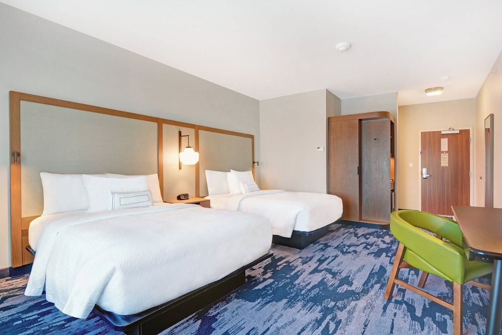 Room, 2 Queen Beds, Non Smoking (Mobility Accessible, Tub)