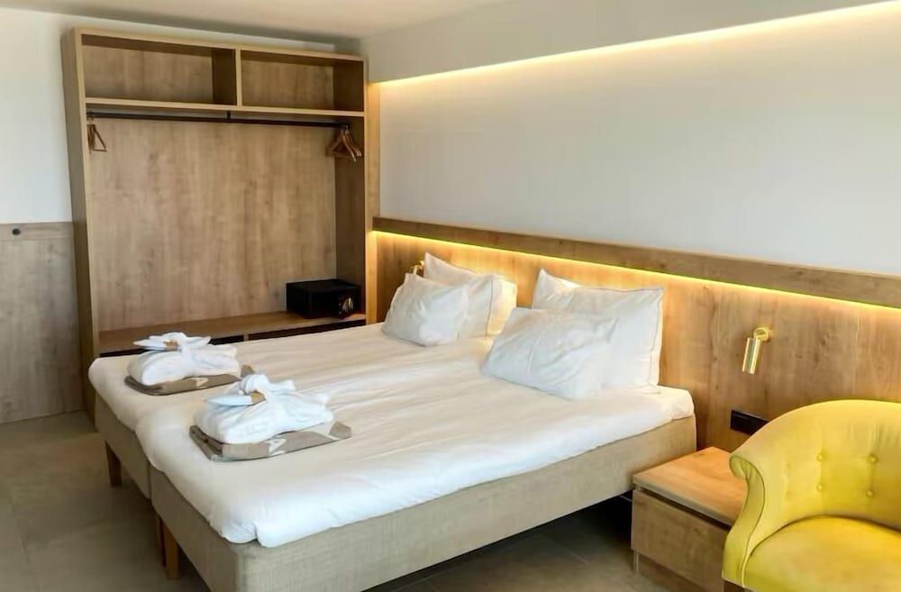 Double Room, Balcony, Pool View