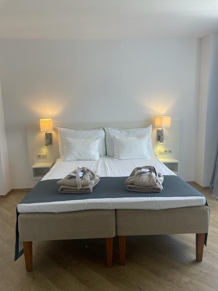 Classic Double Room, Balcony, City View