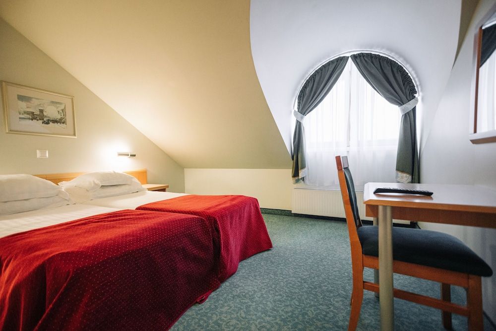 Rixwell Viru Square Hotel Tallinn Two room Suite with SPA bath