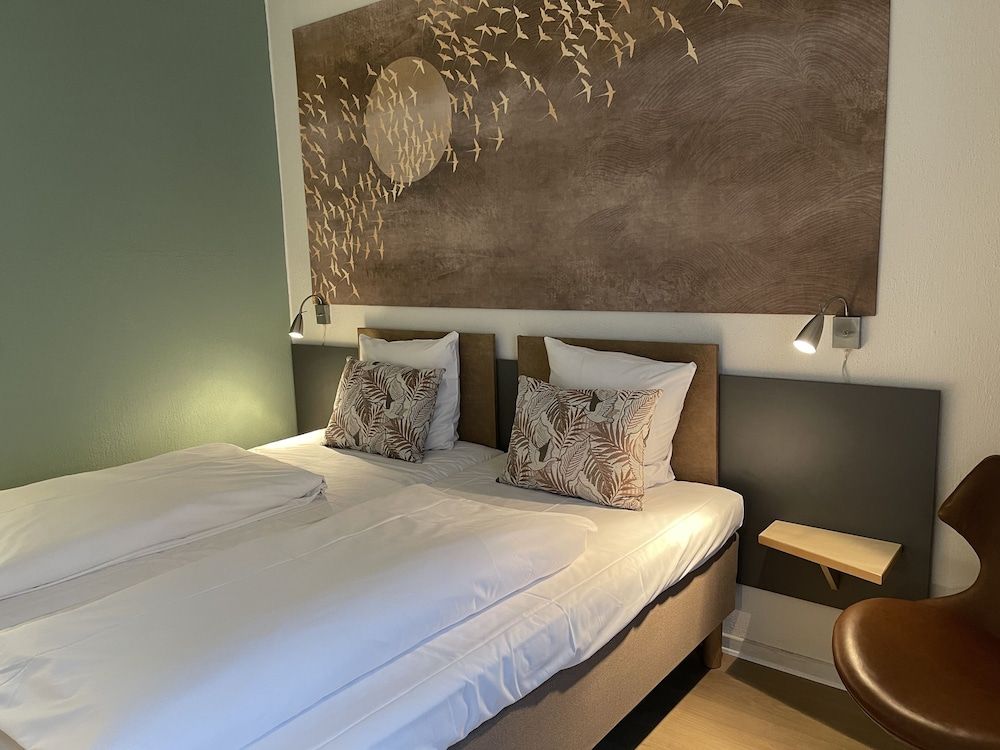 City Hotel Nattergalen Standard Double Room, 2 Twin Beds, Non Smoking Pet Friendly 2