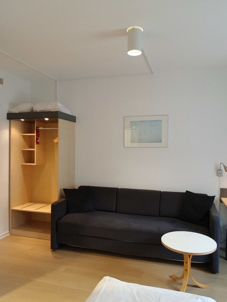 City Hotel Nattergalen Standard Double Room (with Sleeping Couch) 8