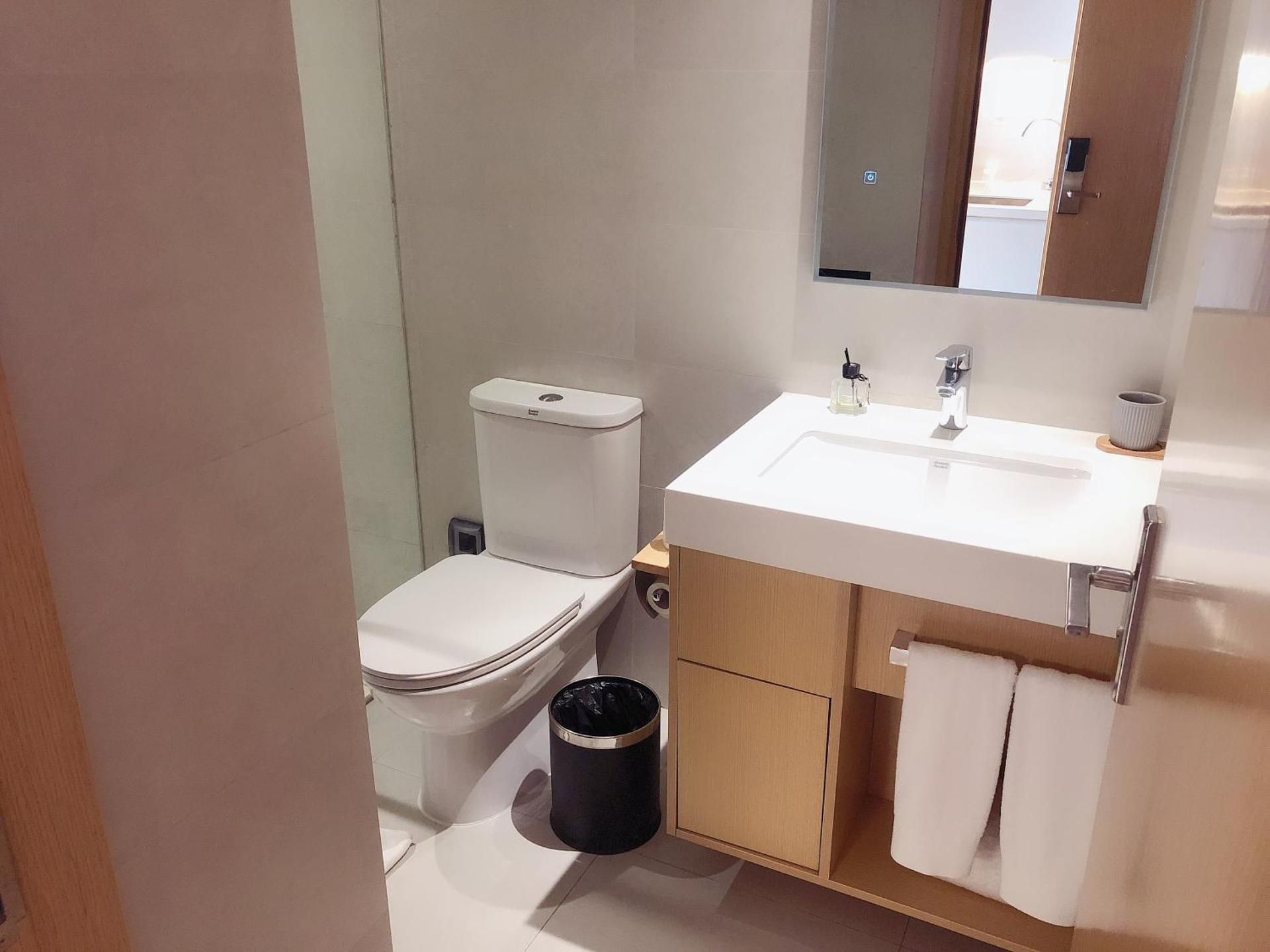 undefined LN Residence Guangzhou Changdi - Free shuttle between hotel and Exhibition Center during Canton Fair 9