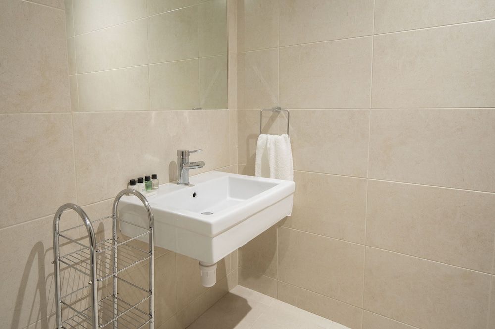 Wellington Apartments Economy Apartment 7