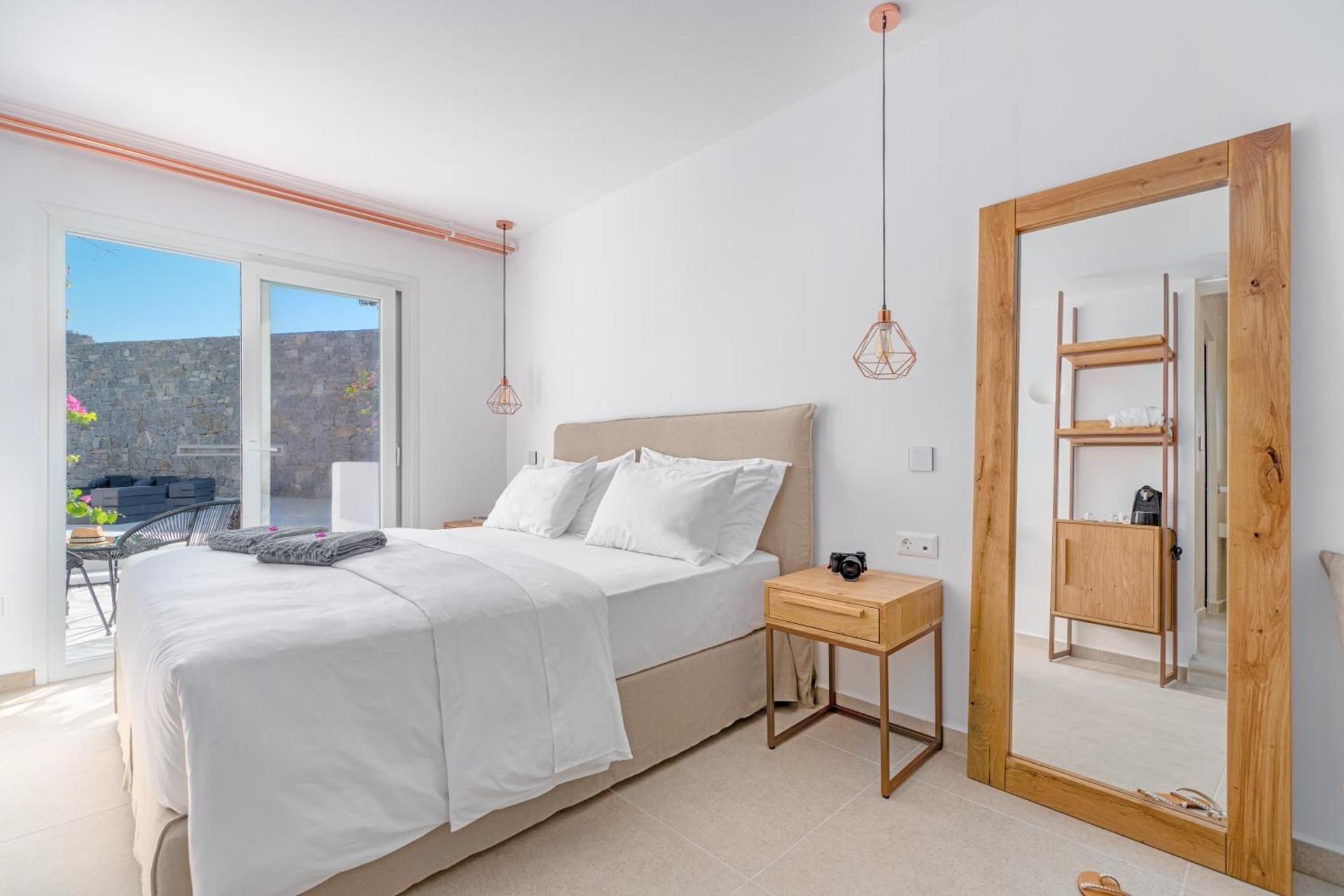Deluxe Room with Pool View