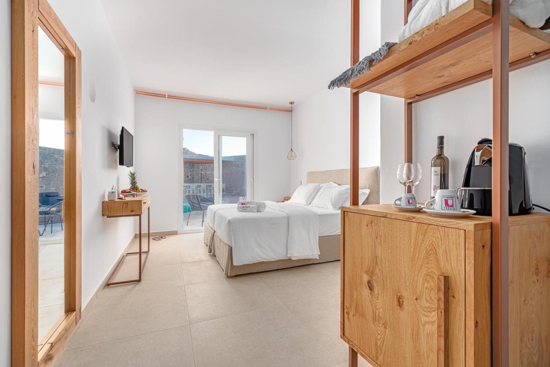 Deluxe Triple Room with Pool View