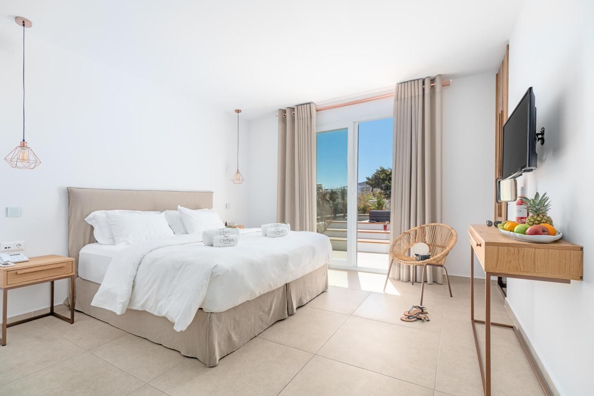 Junior Suite with Plunge Pool with Island or Pool View