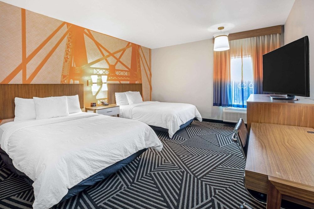 Room, 2 Queen Beds, Accessible, Non Smoking (Mobility/Hearing, Tub w/ Grab Bars)