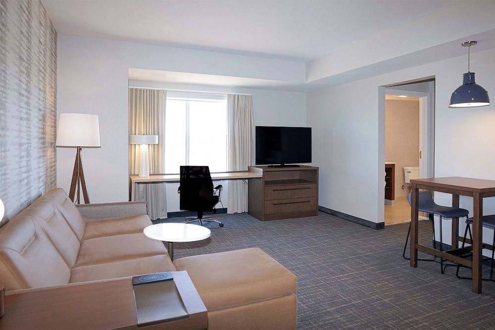 Suite, 1 Double Bed, Mountain View
