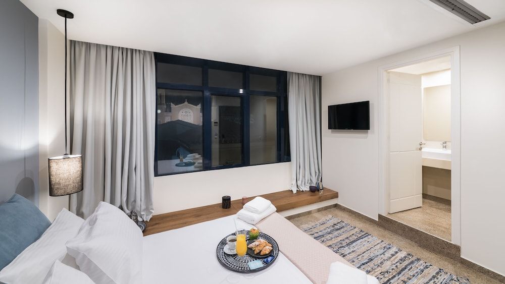 Ciel Living Athens Deluxe Double Room, City View 4