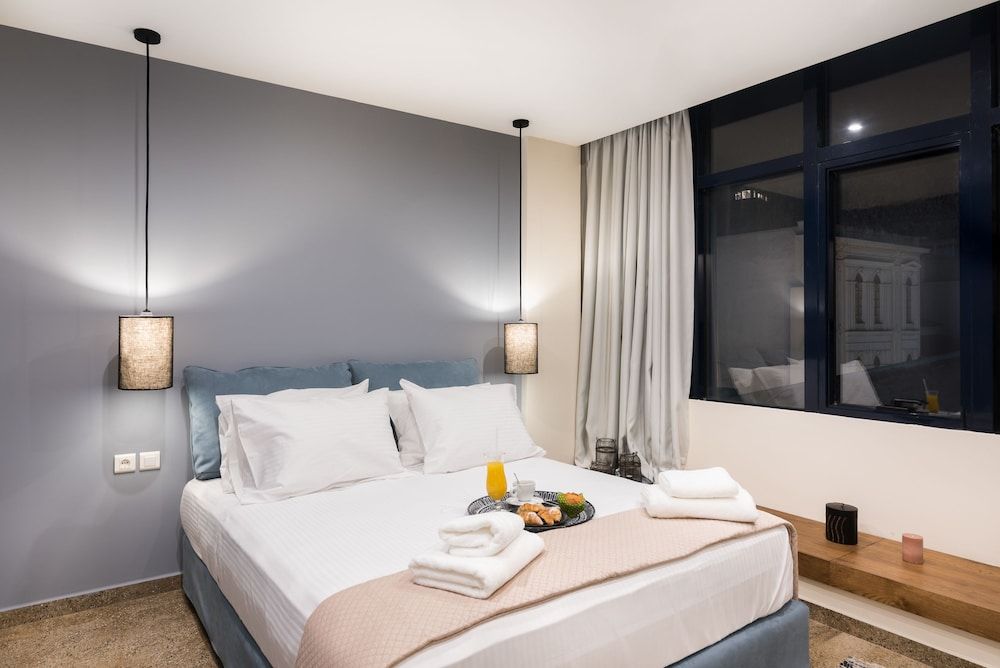 Ciel Living Athens Deluxe Double Room, City View 2